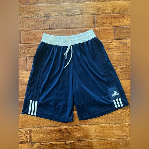 Adidas Shorts Men’s Basketball Club Navy White Size L - Picture 2 of 14